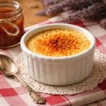 découvrez la recette traditionnelle de l'œuf au lait façon grand-mère, un dessert onctueux, simple à réaliser et délicieux pour toute la famille.